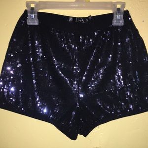 Sparkling black/blue shorts with sequins!🖤💙